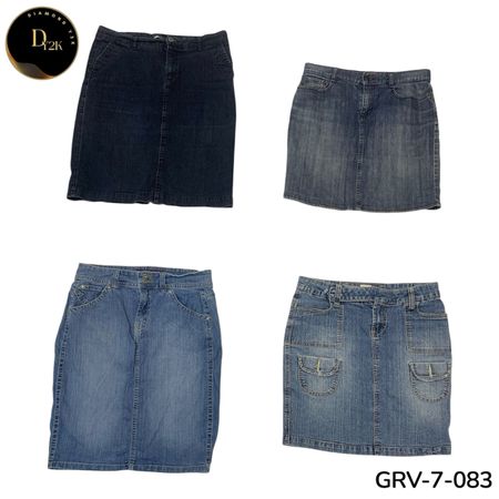 Women’s Classic Denim Midi Skirt – Authentic Vintage Wardrobe Essential. (GRV-7-083)