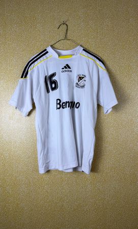 TH# 174 Vintage Football Graphic T-Shirt | Classic Soccer Tee | Retro Sportswear | Y2K Style