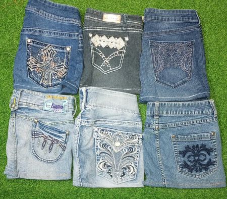GLORIA VANDERBILT AND OTHER MIX BRANDS MINI SKIRTS (C 236)