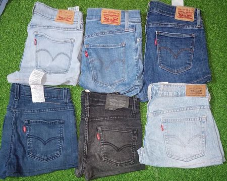 LEVI’S  MINI SKIRTS (C 238)
