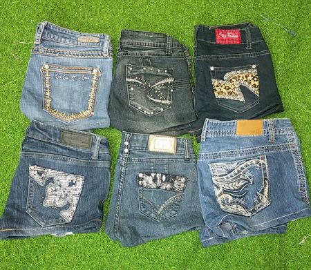 RUE 21  AND OTHER MIX BRANDS MINI SHORTS (C 241)