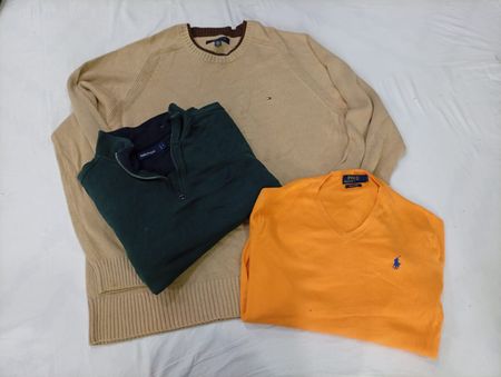 CR10059 Vintage Mix Branded Sweaters