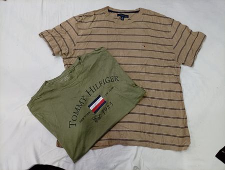 CR10091 Vintage Tommy Hilfiger T-Shirts