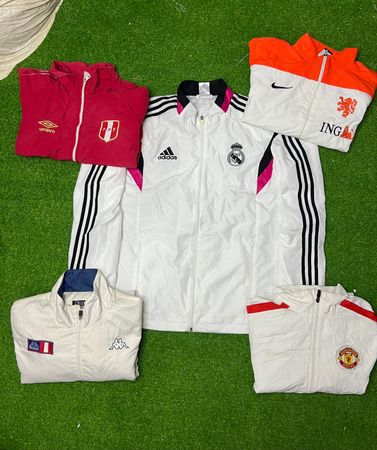Mix brands Club Windbreaker