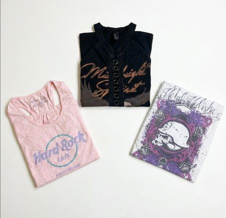 233 14x Women's Vintage Y2K Graphic Tank Tops Wholesale Bundle | Grunge & Alternative Styles | Reseller Lot