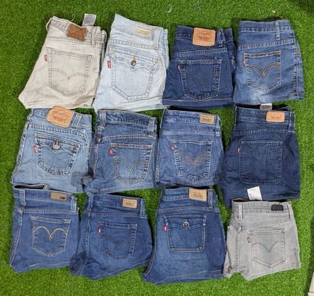 LEVI’S  MINI SKIRTS (Z 005)