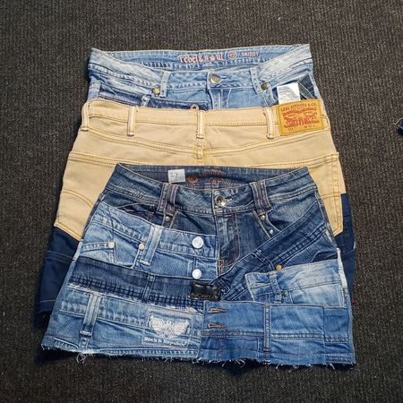 Gonne patch upcycled Y2K