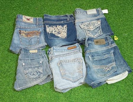 SILVER JEANS CO.  AND OTHER MIX BRANDS MINI SHORTS (C 244)