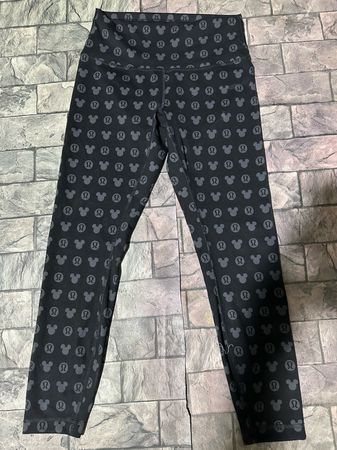 Lululemon leggings (EV-1)
