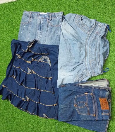 YUMA JEANS AND OTHER MIX BRANDS MINI SKIRTS (C 160)