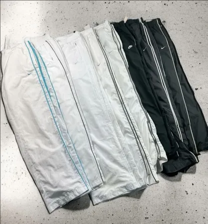 Branded Åuthentic Vintage ẞåggy Ñike Trackpants ✨