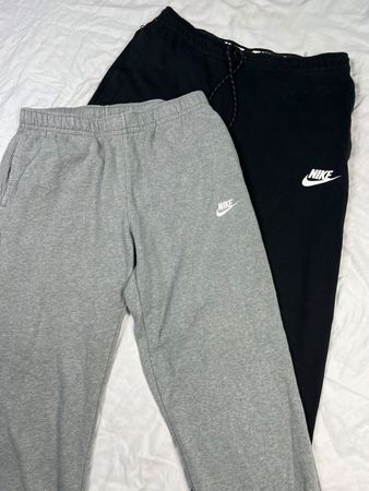 Nike jogging pants