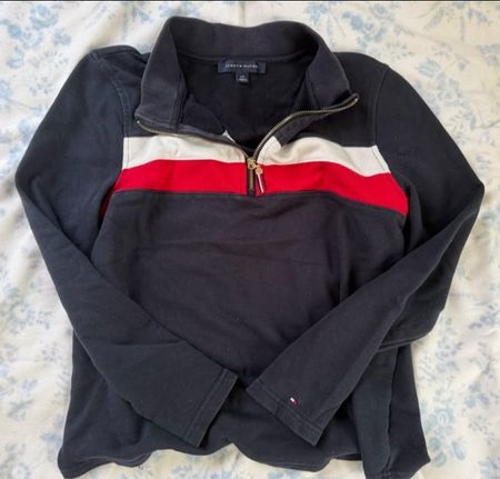 Premium Tommy Hilfiger Sweaters ✨