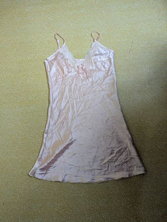 Lot de 20 robes de chambre et nuisettes vintage Y2K en satin et dentelle pour femmes - Lot #38