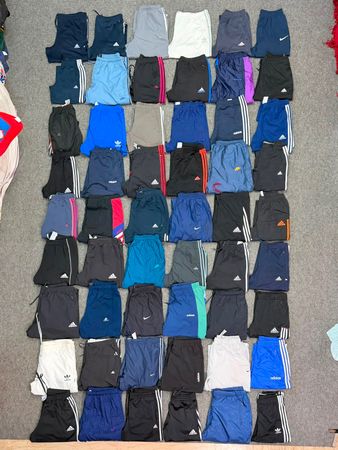 Pantalons Nike/Adidas 54 pièces