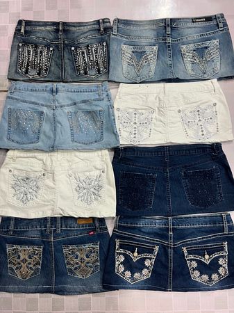 R729 Upcycled Damen verzierte Mini-Röcke