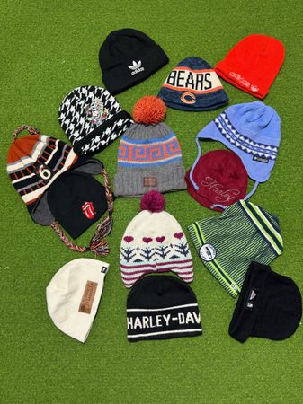 Yv153 Mix Branded Beanies 14P