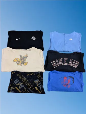 Felpa con cappuccio premium Nike #1