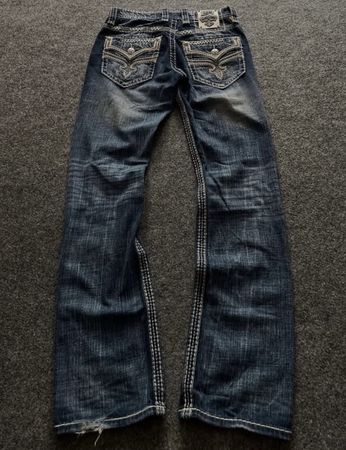 Y2K Jean mit weitem Bein und Bootcut-Jeans