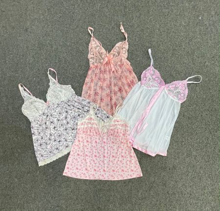 🔴 Y2K Cami Tops - (17/09)