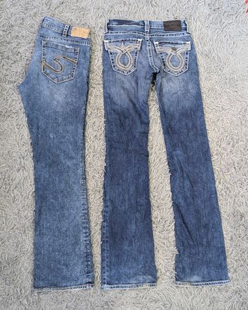 ***Y2K Flare Denim – Trendy Retro Collection