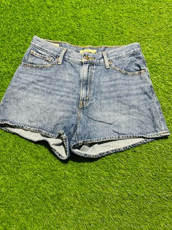Levi's Shorts (EV/8)