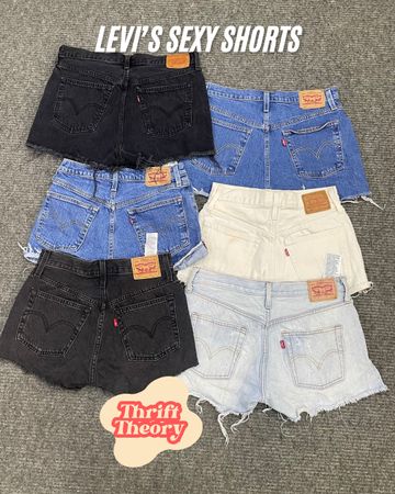 🔴 Levi's Sexy Shorts - (17/09)