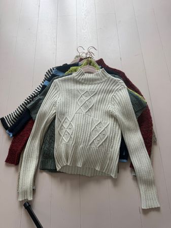 Women’s vintage jumpers