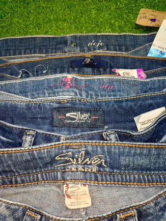 SILVER JEANS CO.  BOOTCUT AND OTHER MIX BRANDS JEANS (B 166)