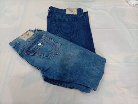 CR12131 Vintage True Religion Herrenjeans