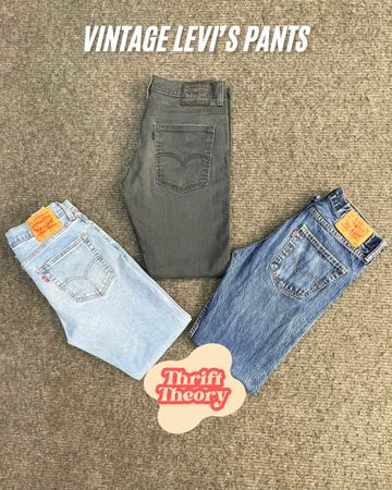Vintage Levi’s Pants - (01/08)