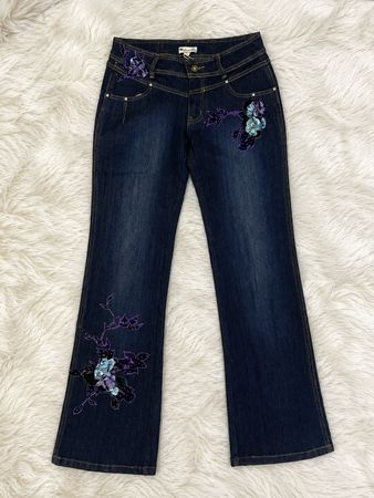 Jean bootcut stylé Y2K