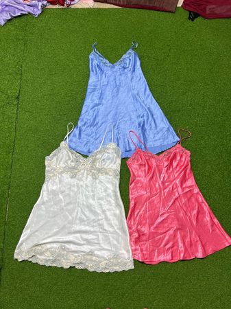 Yv124 Victories secret slip tops 14P
