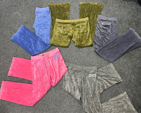 Juicy Couture Velour Joggers – Authentic Vintage Sweatpants