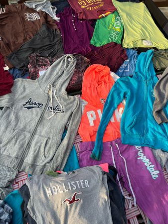 hollister Aero Poster american eagle pink roxy and y2k mix top and hoodie