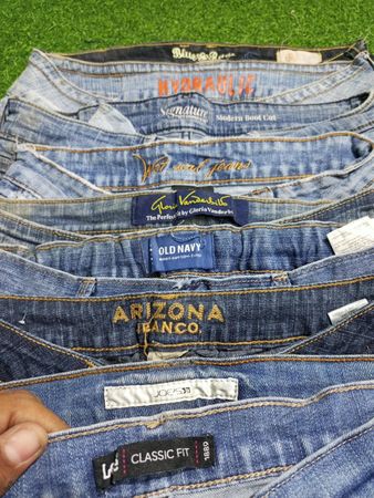 GLORIA VANDERBILT AND OTHER MIX BRANDS JEANS (B 175)