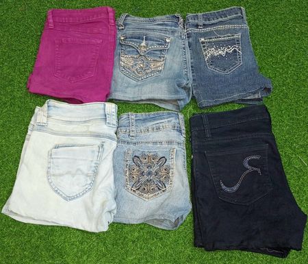ROCK AND REPUBLIC AND OTHER MIX BRANDS MINI SHORTS (C 256)