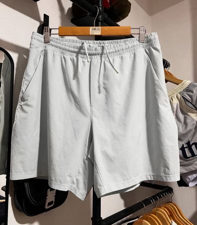 Lululemon kurz 23 Stück Klasse A. 1 Stück. Klasse B