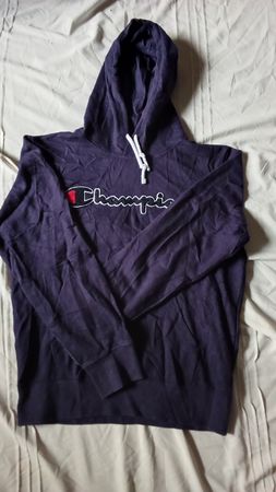 6 piece champion hoodie shirt