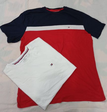 CR11925 Vintage Tommy Hilfiger T-Shirts