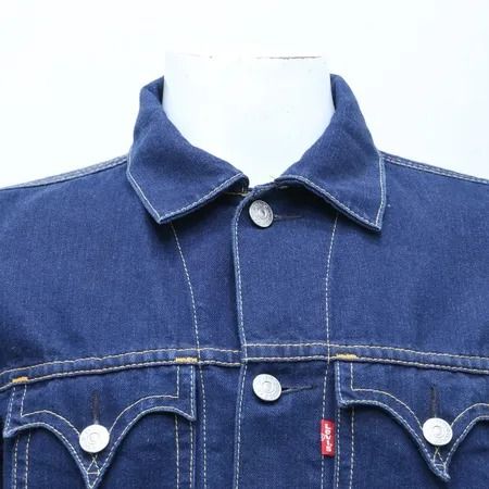 CR2234 UPCYCLED LEVI’S CLASSIC DENIM TRUCKER JACKET