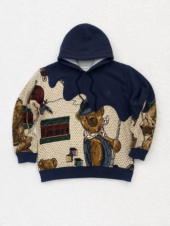 Sweatshirts à capuche en tapisseries de marque upcyclés