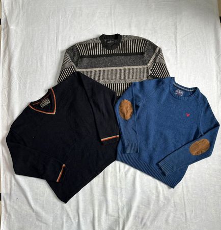 Abercrombie & Hollister Sweater B# 423