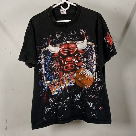 RARE ANTIQUE SPORTS GRAPHIC TEES - BUNDLE 01
