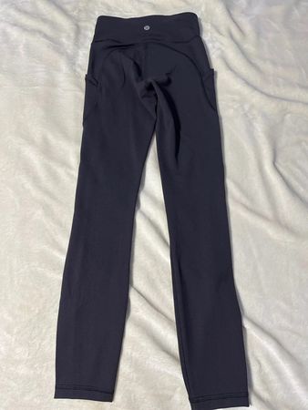 Lululemon leggings & capri