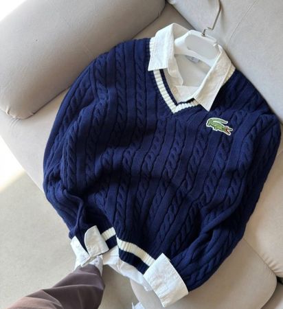 CLASSICAL LACOSTE SWEATER