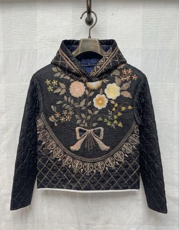 Sweat à capuche matelassé upcyclé (Dv-10-36)