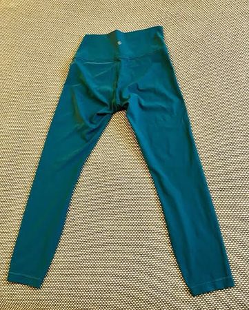 Lululemon Premium Leggings Oct-06