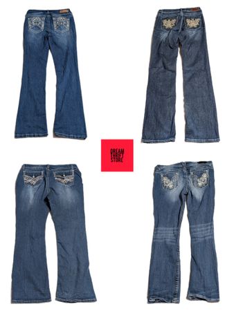 BACK EMBALISHMENT Y2K INSPIRED JEANS