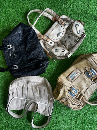 Guess bags BN 02